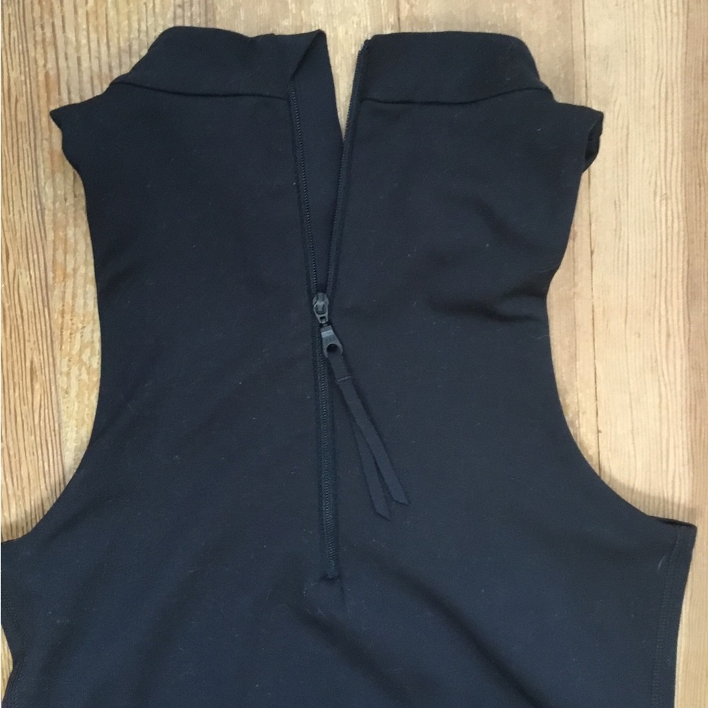 Girlfriend Collective Black Freddie Crop Top size Small - Picture 4 of 6